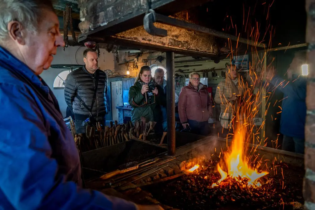 demonstraties oude smederij